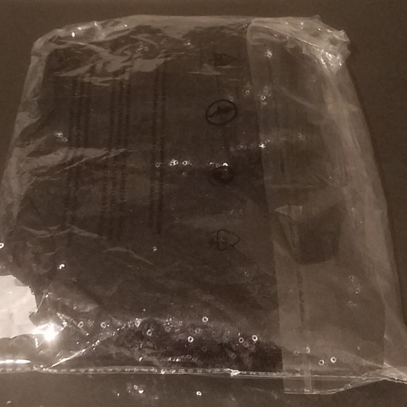 NEW LA Boutique Black Sequined Short Set - Picture 7 of 8